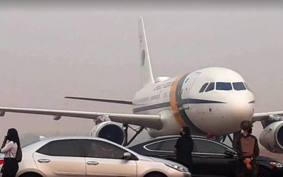 Imagem da aeronave presidencial aps finalmente pousar em Sinop (MT). (Foto: Divulgao)