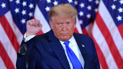 Campanha de Trump anunciou hoje que vai pedir recontagem de votos em Wisconsin e Michigan Imagem: Mandel Ngan/AFP